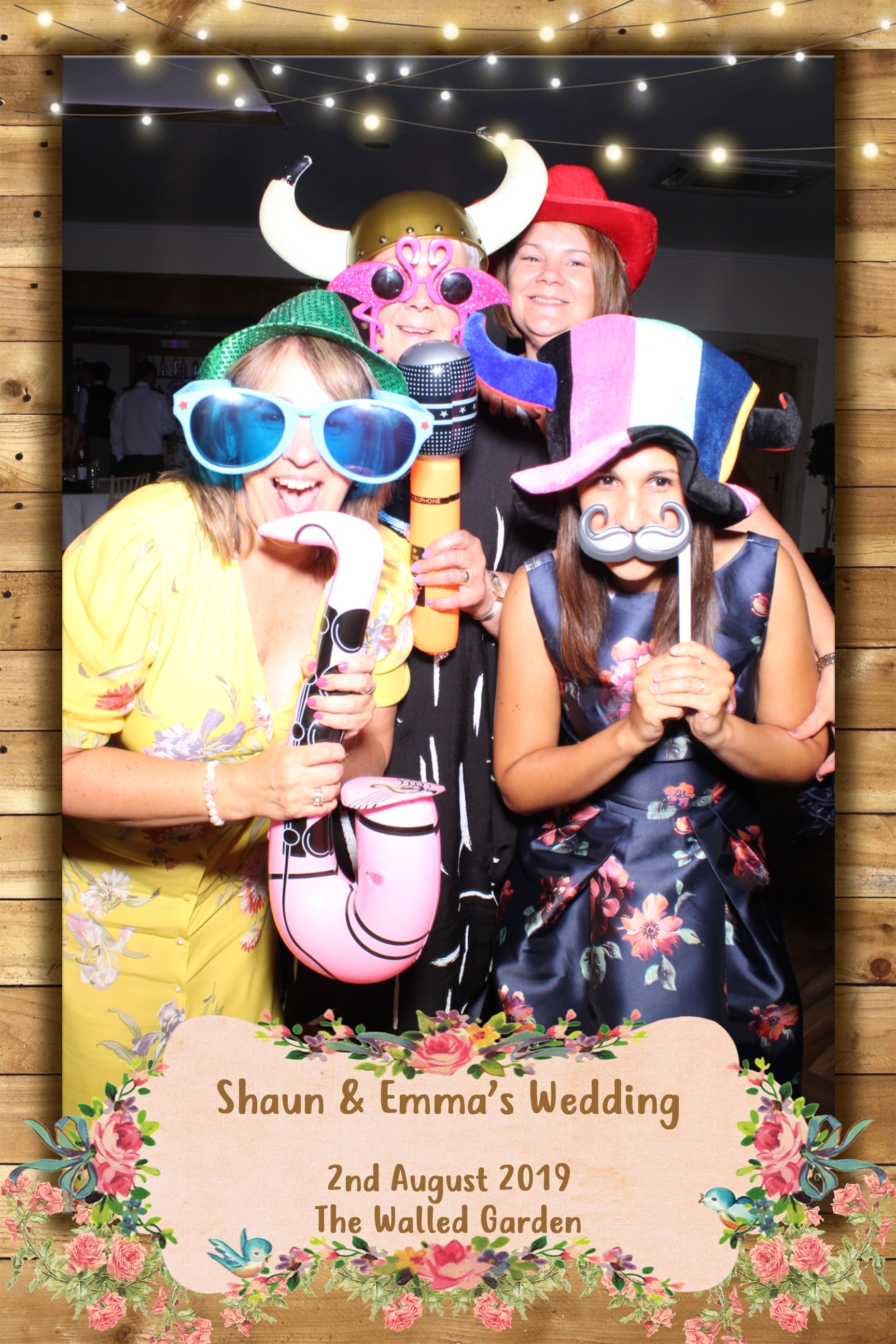Shaun and Emma's Wedding | View more photos from the event at images.mobile-photo-booth.com/u/MobilePhotoBoothUK/Shaun-and-Emmas-Wedding